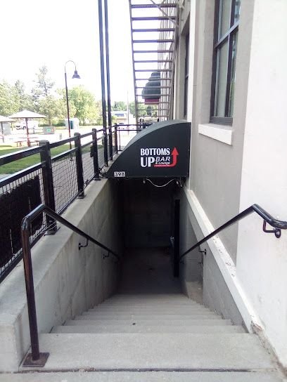Bottoms Up Bar & Lounge