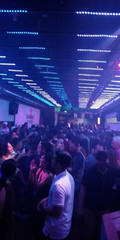 C-vine Lounge