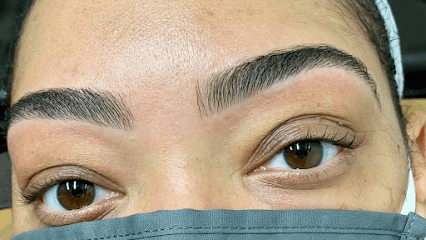 Karma Eyebrow Threading and Henna