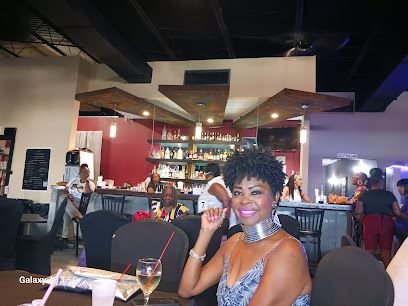 HollyLou Entertainment