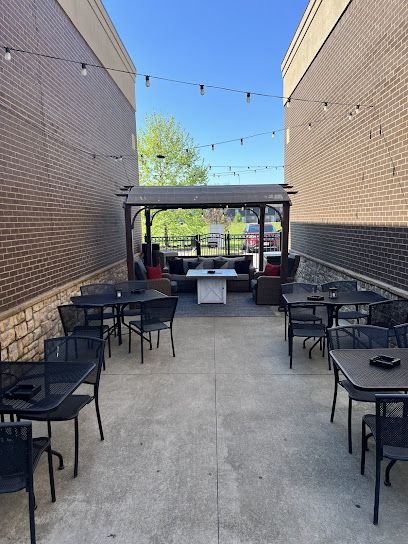 Gray Fox Bar & Lounge